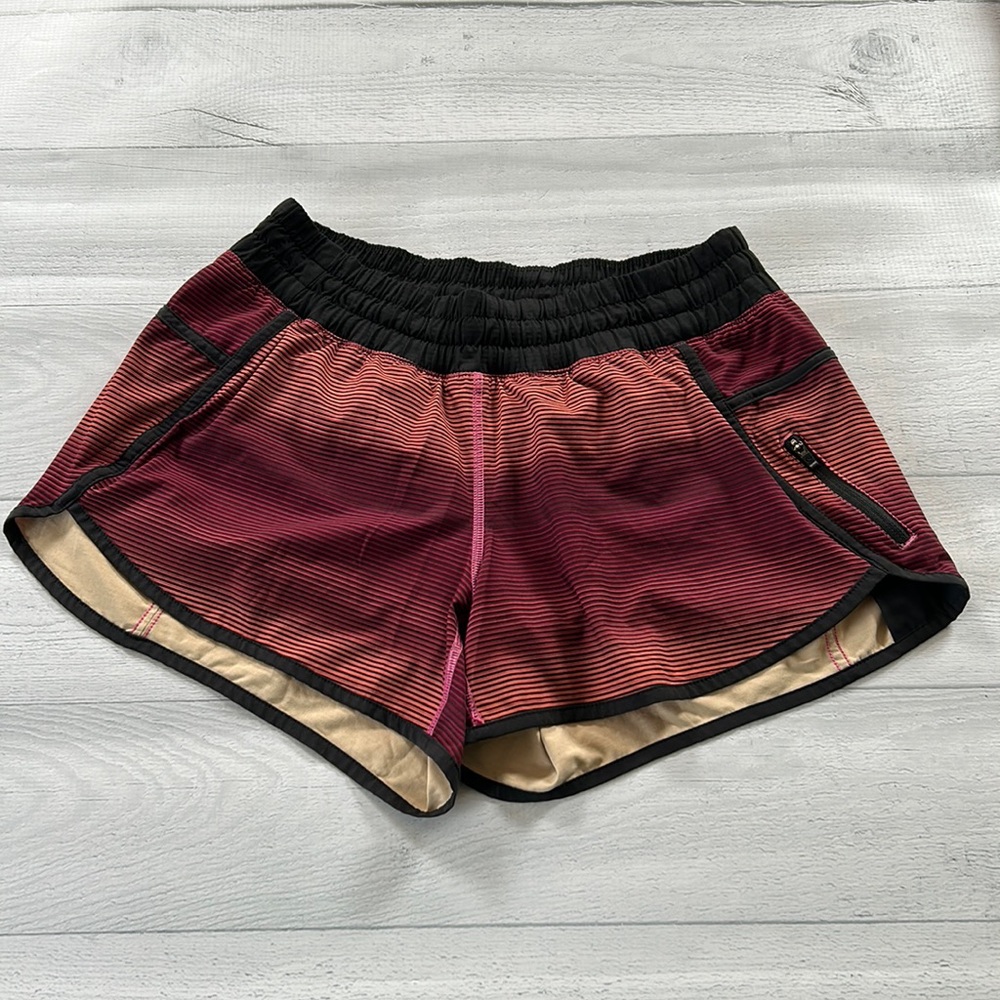 Lululemon Tracker Short III Sz 10 EUC